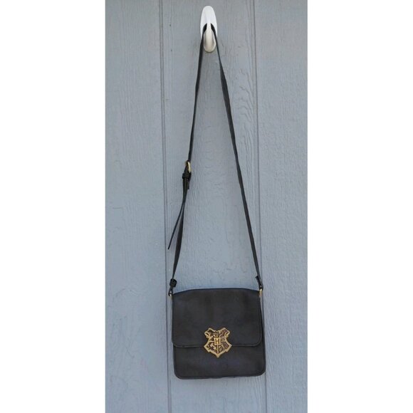 Harry Potter Shoulder Bag Hogwarts Crest Cross Body Adjustable Strap Black - Picture 1 of 13